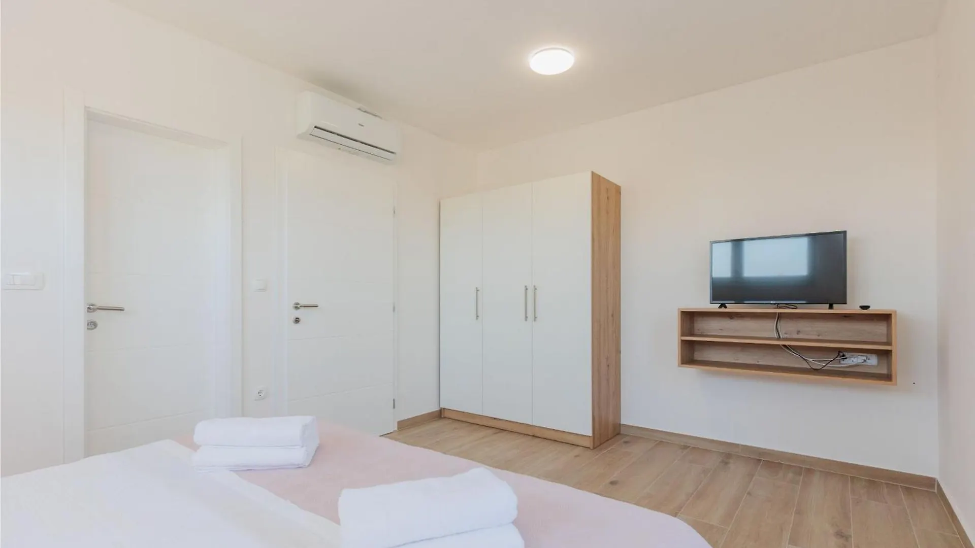 Brand New Villa Mavi With Swimming Pool Drage 0*,  Croatia