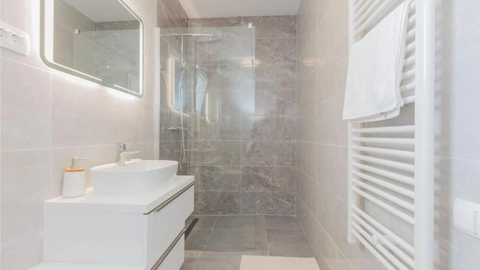 Brand New Villa Mavi With Swimming Pool Drage